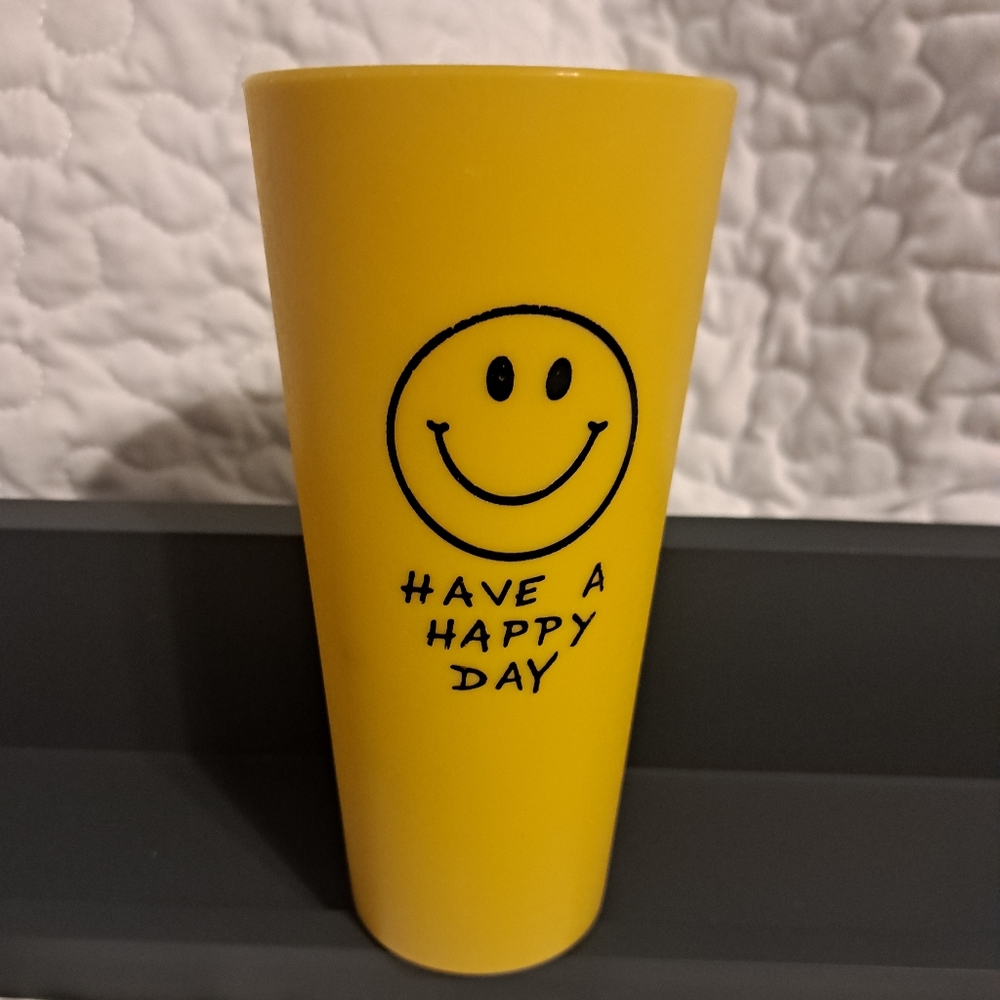 Vintage Have A Happy Day Yellow Smiley Face Tumbler